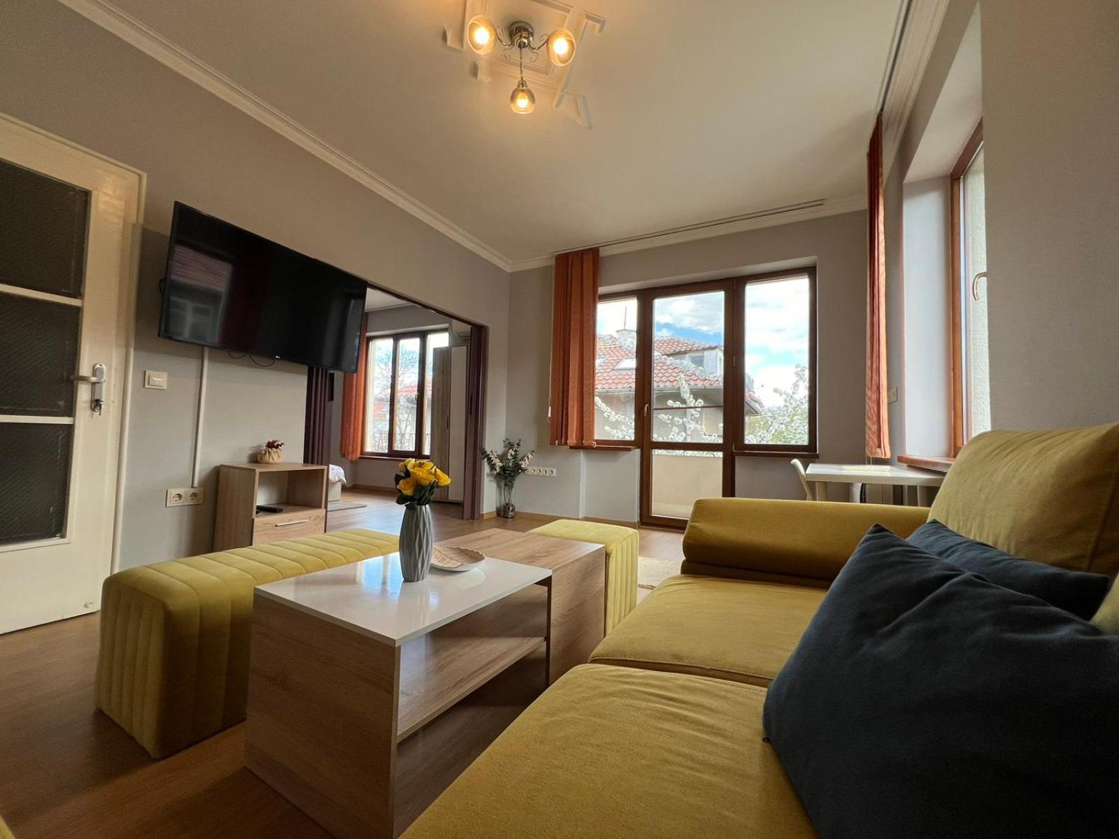Rio Sunny 2Bdr Apt Near Ndk - Metro - Non-Stop Paid Public Parking Sofia Exterior foto