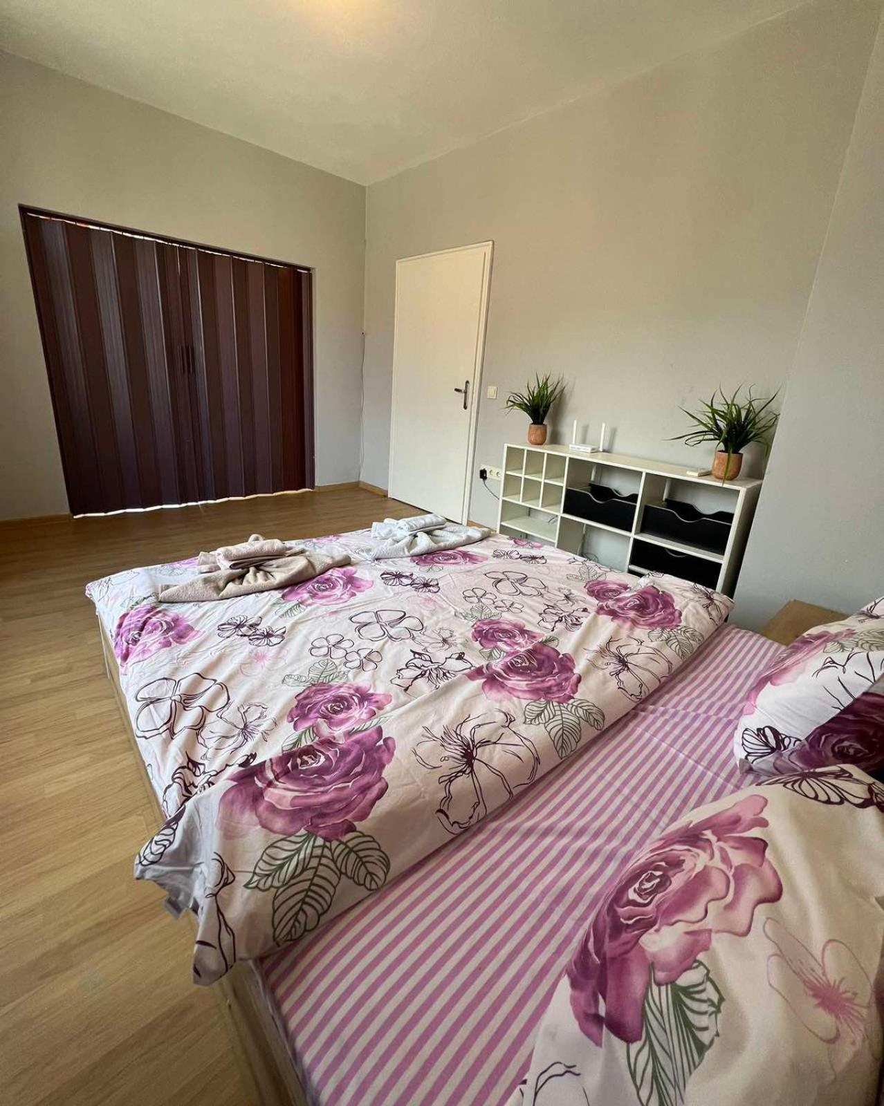 Rio Sunny 2Bdr Apt Near Ndk - Metro - Non-Stop Paid Public Parking Sofia Exterior foto